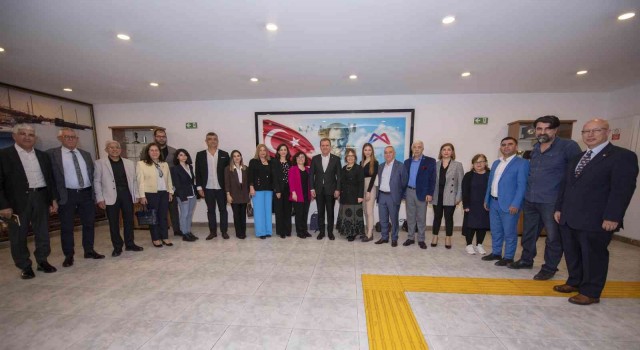 Başkan Seçer, Mersin Kent Konseyi üyeleri ile buluştu