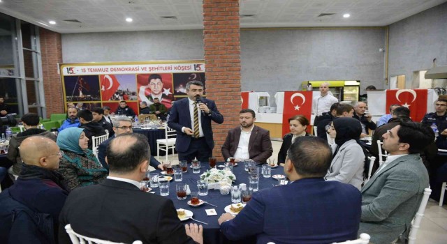 Başkan Yılmaz, görev başındaki polislerle iftar açtı
