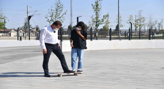 Başkan Yılmazdan gençlere kaykay parkı