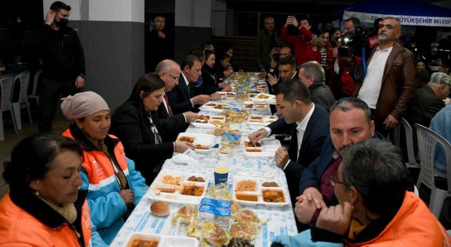 Başkanlar çalışanlarıyla iftar yemeğinde buluştu