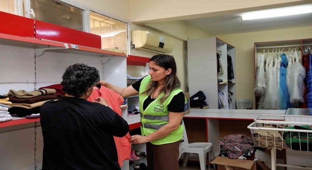 Bayraklıda sosyal marketler yüzleri güldürüyor