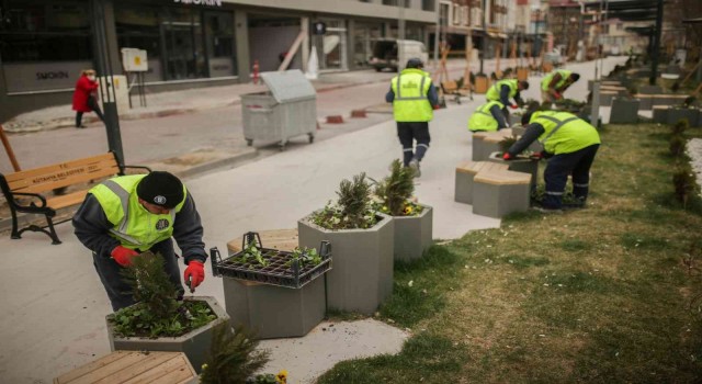 Bekir Avlupınar Caddesi farklı bir görünüme kavuştu