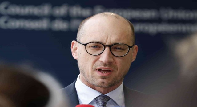 Belçika, Ruslara ait yaklaşık 200 milyar dolardan fazla alım satım işlemini engelledi
