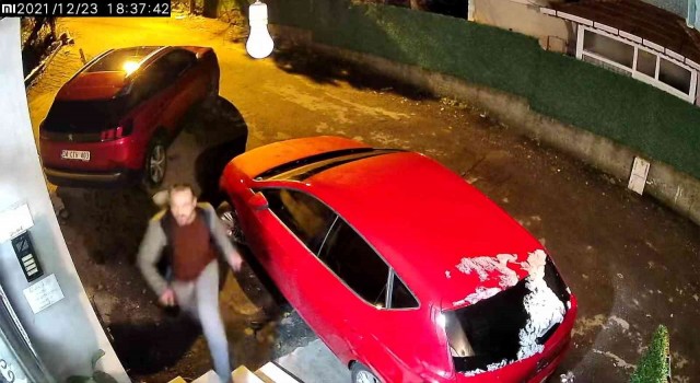 Beykozda ‘arabayı neden buraya park ettin dedi, komşusuna bıçakla saldırdı