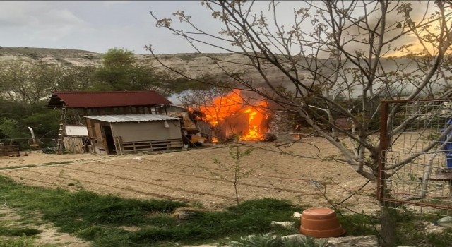 Beypazarında bağ evi yandı