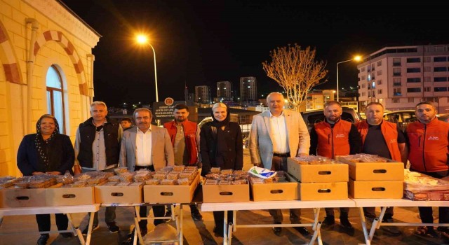 Bilecik Belediyesinden bin kişiye helva ikramı