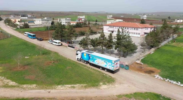 ‘Bilim Tırı ile imkanlar kırsal mahallelerdeki okullara taşınıyor