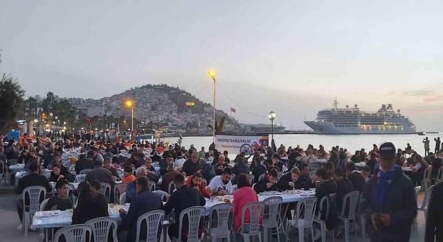 Binlerce Aydınlı Büyükşehirin iftar sofralarında buluştu