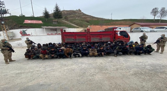 Bitliste 110 göçmen yakalandı