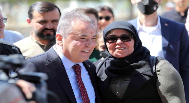 Böcek: Asgari ücret alamayan vatandaş da, aynı bölgeye gelip villa yapan vatandaş da suya 9 lira ödüyor. Bunun dengelerini kuracağız