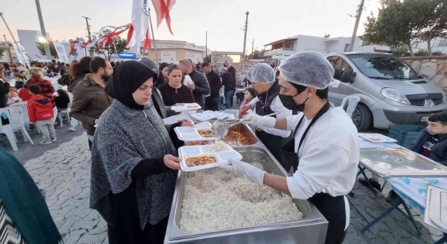 Bodrumda binlerce kişi aynı sofrada buluştu