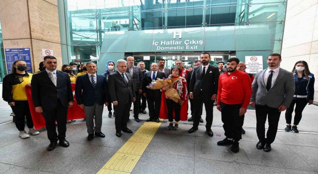 Boksta Avrupa şampiyonu olan Filiz Işık, Türkiyeye bir ilki yaşattı