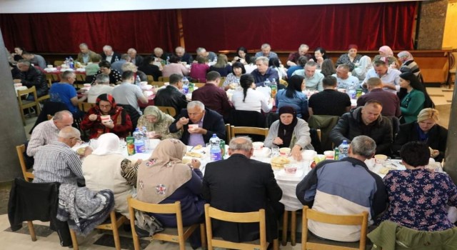 Bosna Hersekte dev iftar sofrası kuruldu