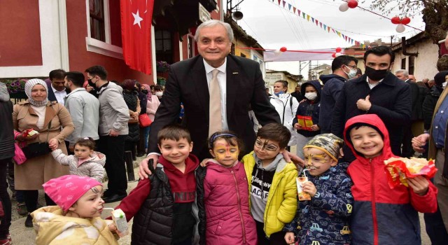 Bozüyük Belediyesi Sanatevi neşeli çocuk cıvıltıları ile açıldı