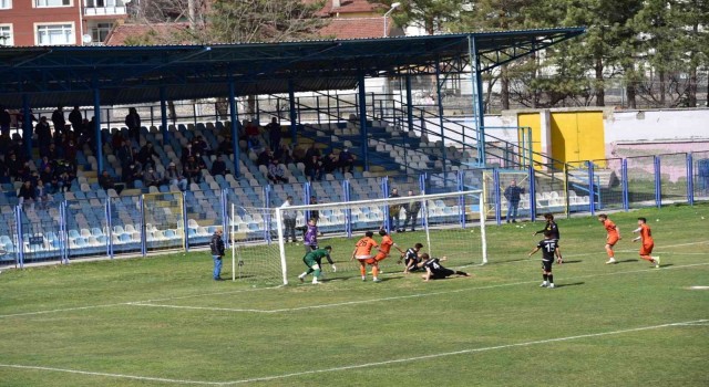 Bozüyük Vitraspor: 1 TKİ Tavşanlı Spor:2