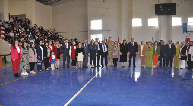 Bulanıkta 23 Nisan Ulusal Egemenlik ve Çocuk Bayramı kutlandı
