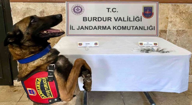 Burdurdai 7 gram eroin 64 mililitre sıvı metamfetamin ele geçirdi