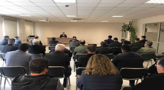 Burhaniyede muhtarlara hizmet içi eğitim toplantısı