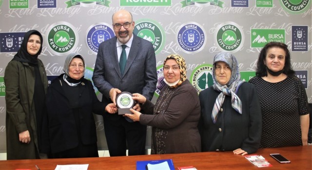 Bursada kadınlara kolon kanseri sunumu