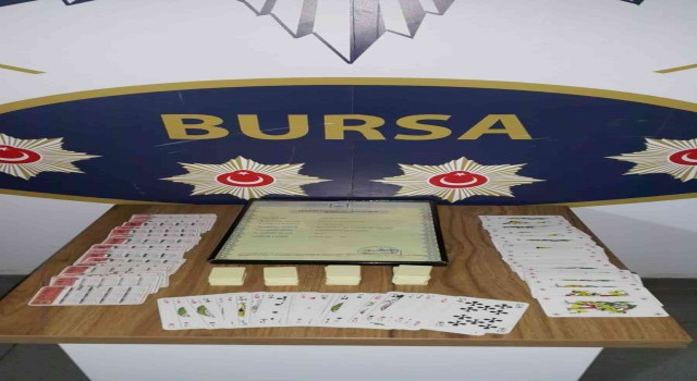 Bursa'da kumar oynanan 2 kıraathaneye suçüstü yapıldı: 9 kişi yakalandı