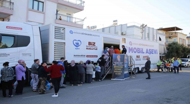 Büyükşehir Mobil Aşevi Ramazanda her gün farklı mahallede