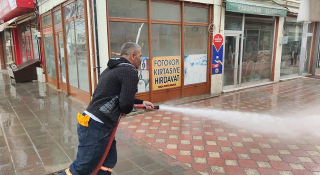 Cadde ve sokaklarda bahar temizliği