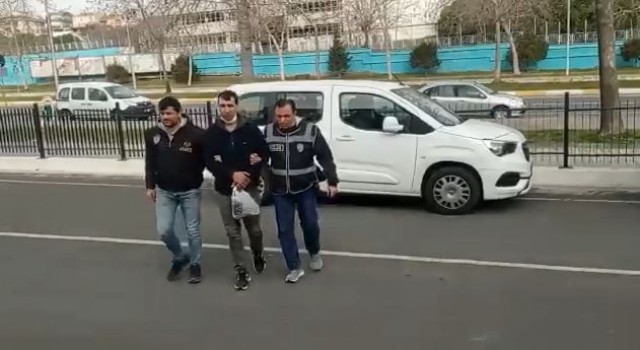 Çaldıkları otomobille yakalandılar