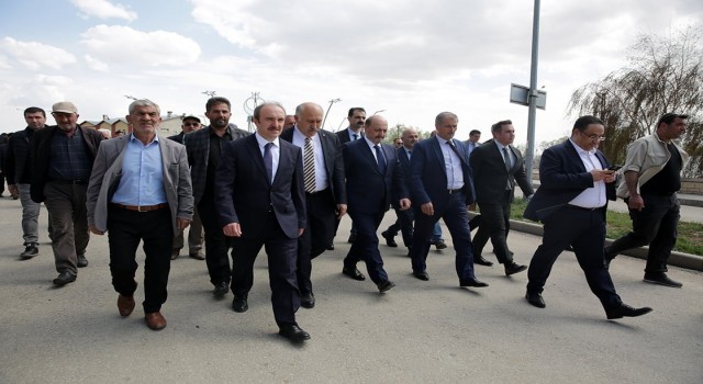 Çalışma ve Sosyal Güvenlik Bakanı Bilgin baba ocağında ziyaretlerde bulundu