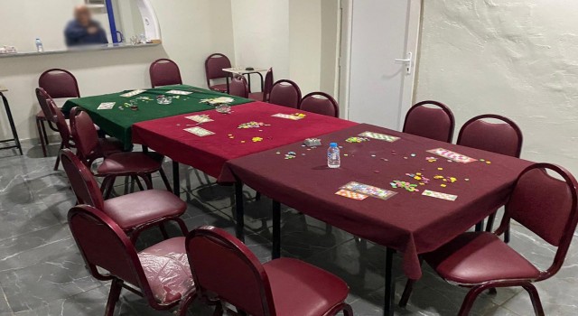 Camları gazete kağıtları ile kapattılar jandarmanın dikkatinden kaçamadılar