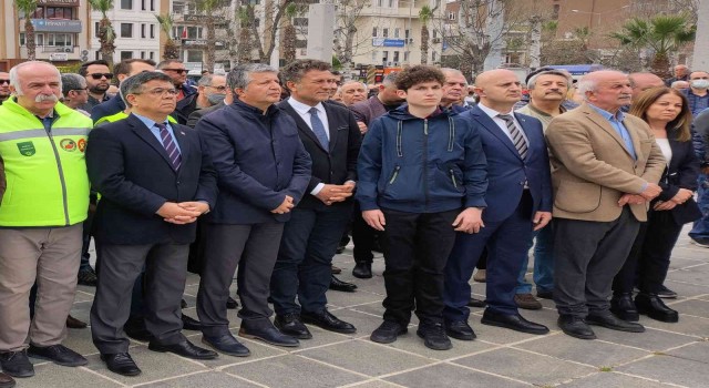 Çanakkalede görevden uzaklaştırılan belediye başkan yardımcısı için eylem