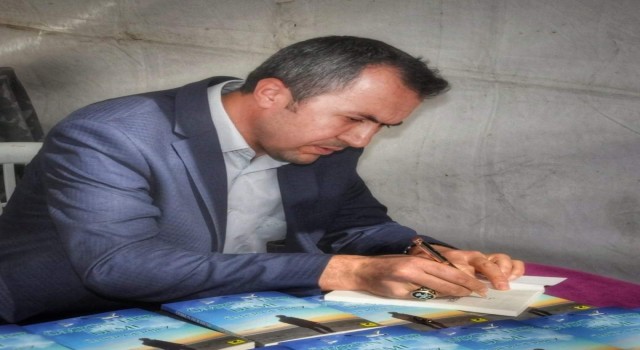 ‘Candan İçre okuyucularıyla buluştu