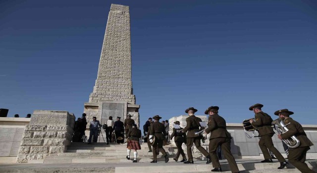 Cape Helles Anıtında tören