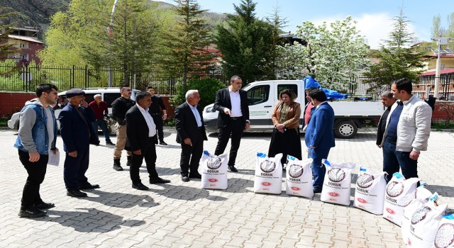 Çatakta çiftçilere yüzde 75 hibeli tohum dağıtımı