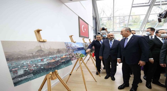Çavuşoğlu, Brükselde Türkiye Güzellikleri Sergisinin açılışını yaptı