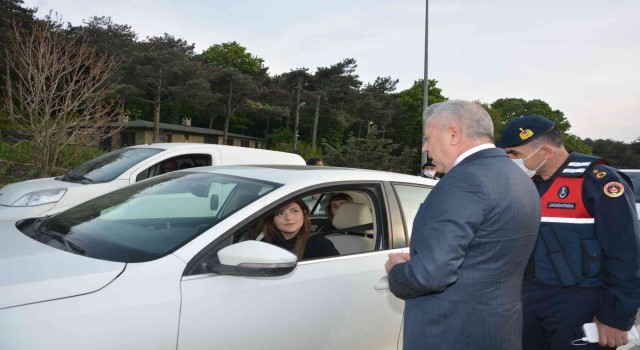 Çekmeköyde ‘Bu Yolda Hep Birlikteyiz kampanyasıyla gerçekleşen trafik denetimine Kaymakam Resul Çelik katıldı