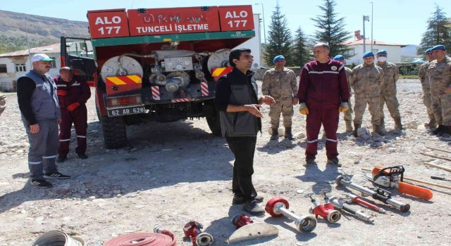 Çemişgezekte jandarma ve güvenlik korucularına yangınla mücadele eğitimi