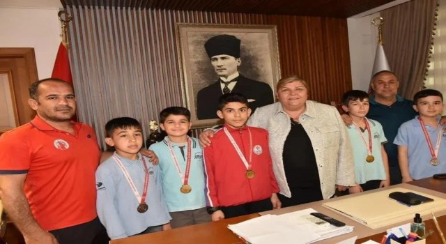 Ceyhanlı güreşçiler Türkiye Şampiyonasında