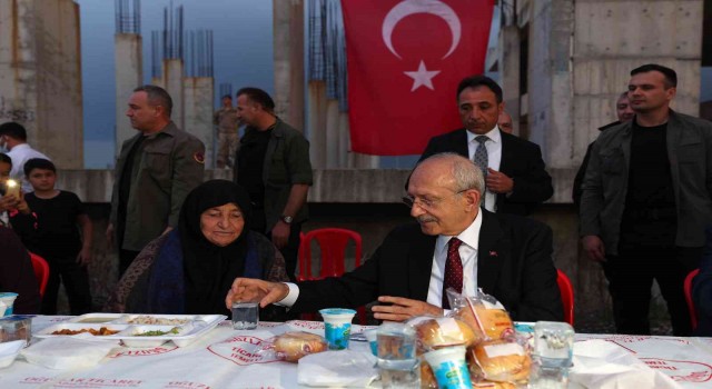 CHP lideri Kemal Kılıçdaroğlu, Ankarada iftar yemeğine katıldı