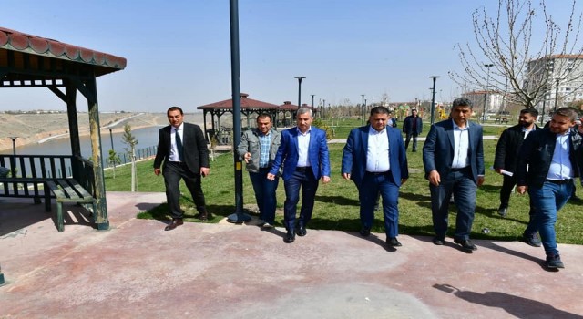 Çınar, Beylerderesi şehir parkındaki çalışmaları inceledi
