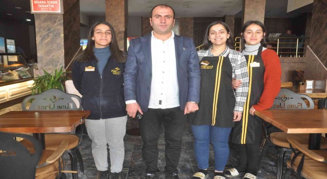 Cumhurbaşkanı Erdoğanın ziyaret ettiği baklavacı: “Heyecanı hala üzerimizden atamadık”