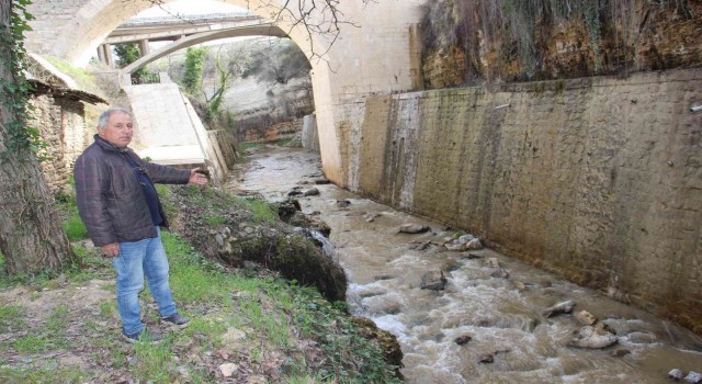 Dandalaz Çayı çamur akmaya başladı