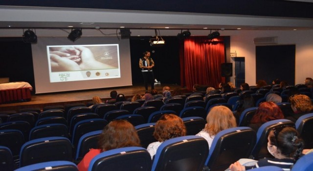 Datçada “En iyi narkotik polisi anne” semineri verildi