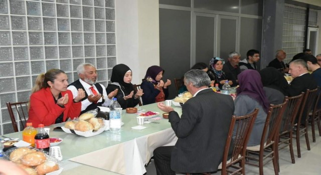 Dazkırıda şehit aileleri ve gazilere iftar verildi