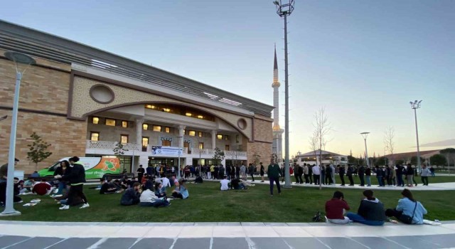 Denizli OSB geleneksel iftar programlarına devam ediyor