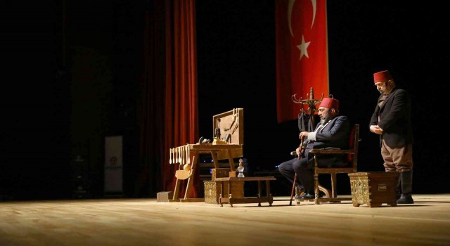 Denizlide 2. Abdülhamit Han oyunu beğeni topladı