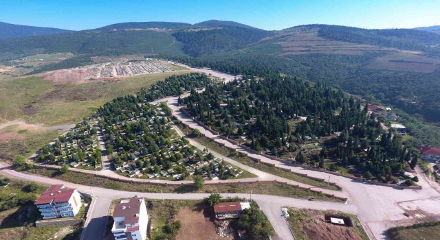 Derincede mezarlık ziyaretleri için ücretsiz servis kaldırılacak