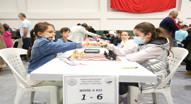 Derincede satranç turnuvası başladı