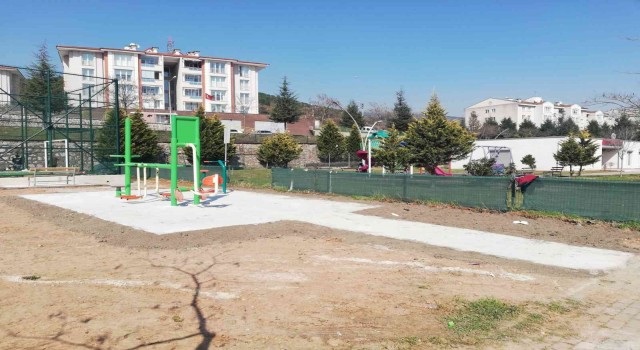 Derincede yeşil alanlar yaza hazırlanıyor