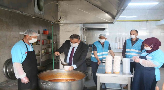Develide 330 aileye yemek desteği