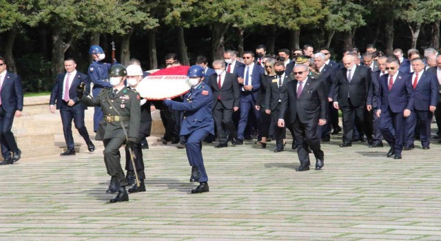 Devletin zirvesi Anıtkabirde